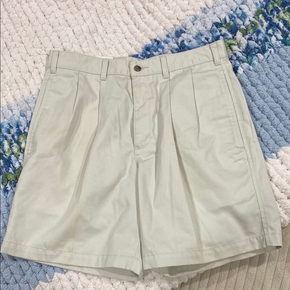 Dockers Gray Flat Front Shorts Casual Style- Men’s waist 32 (NWT) - Picture 8 of 8